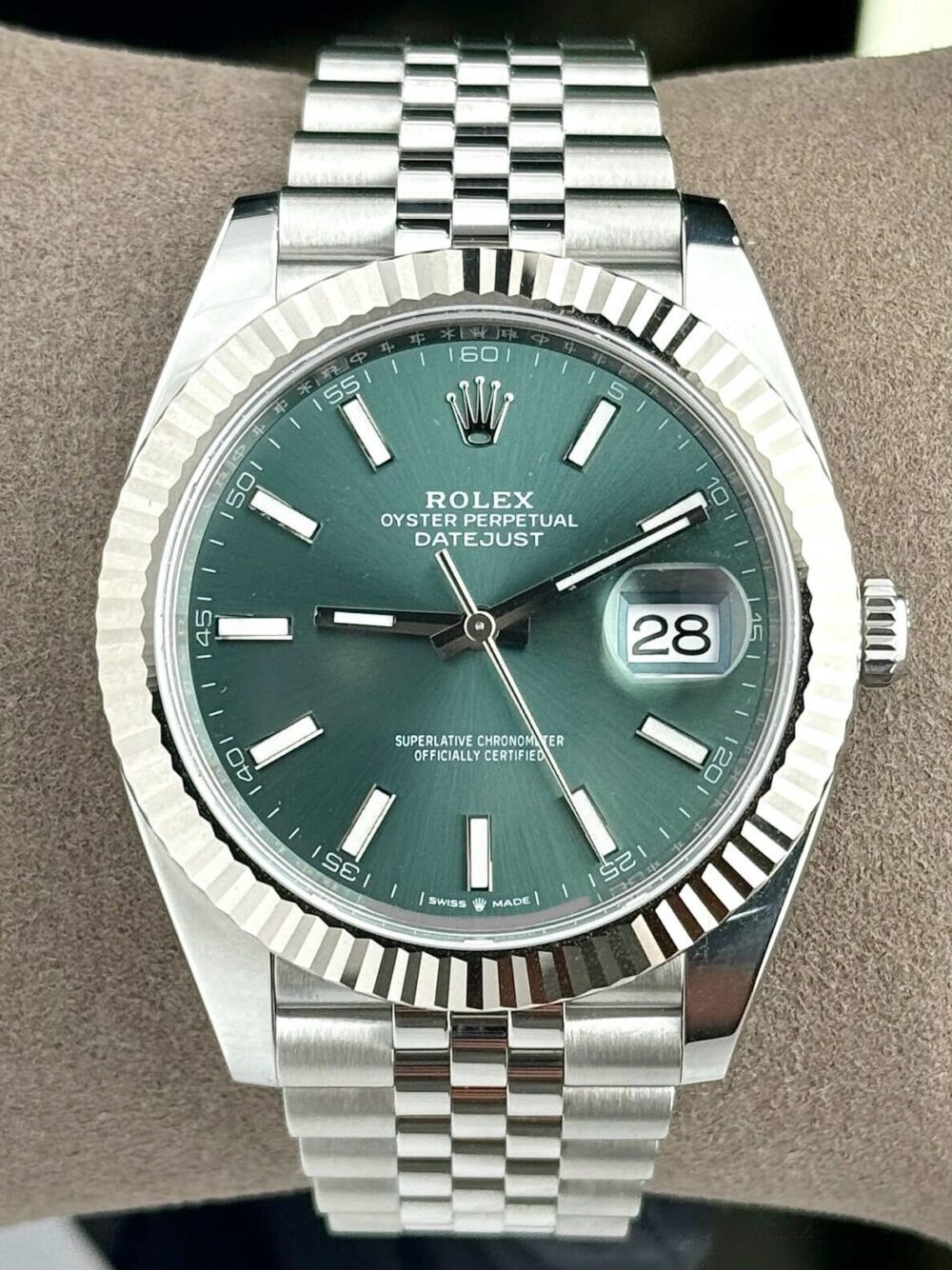 Rolex Datejust 41 Mint Green Dial Jubilee 126334 | 2024 | 41mm