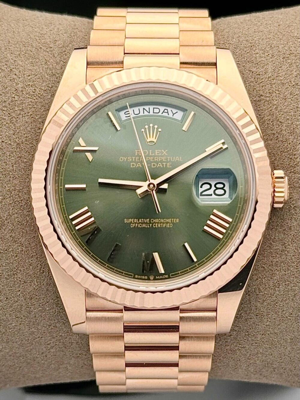 Rolex Day Date 40 Everose Gold Olive Dial 228235 | 2022 | 40mm
