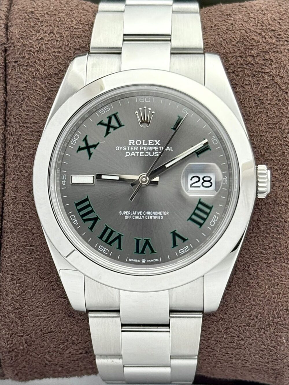 Rolex Datejust 41 Grey Green Roman Wimbledon Dial Smooth Oyster 126300 | 2024 | 41mm