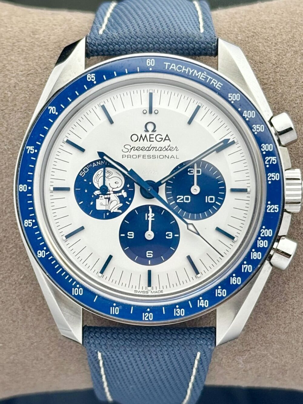 Omega Speedmaster "Snoopy" Ceramic 310.32.42.50.02.001 | 2024 | 42mm