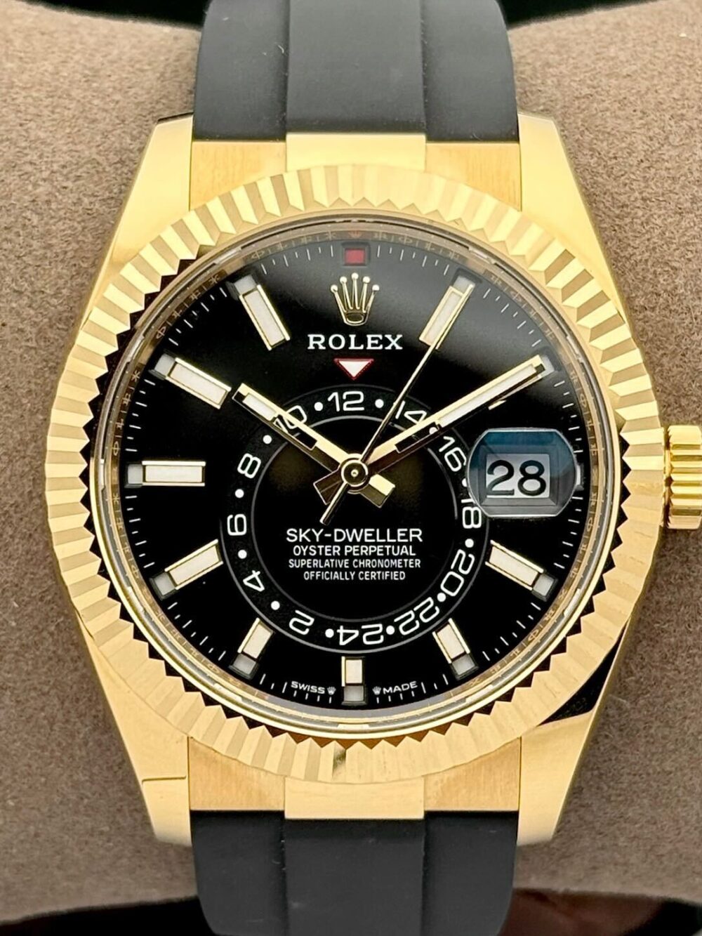 Rolex Sky-Dweller 18k Yellow Gold Bright Black Dial Oysterflex 336238 | 2025 | 42mm