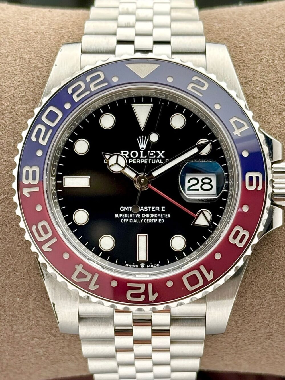 Rolex GMT-Master II Pepsi Ceramic & Steel Black Dial Jubilee 126710BLRO | 2021 | 40mm