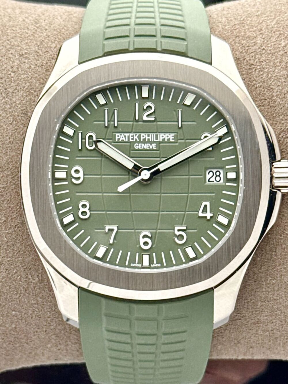 Patek Philippe Aquanaut Green Khaki Dial Rubber Strap 5168G-010 | 2025 | 42.2mm