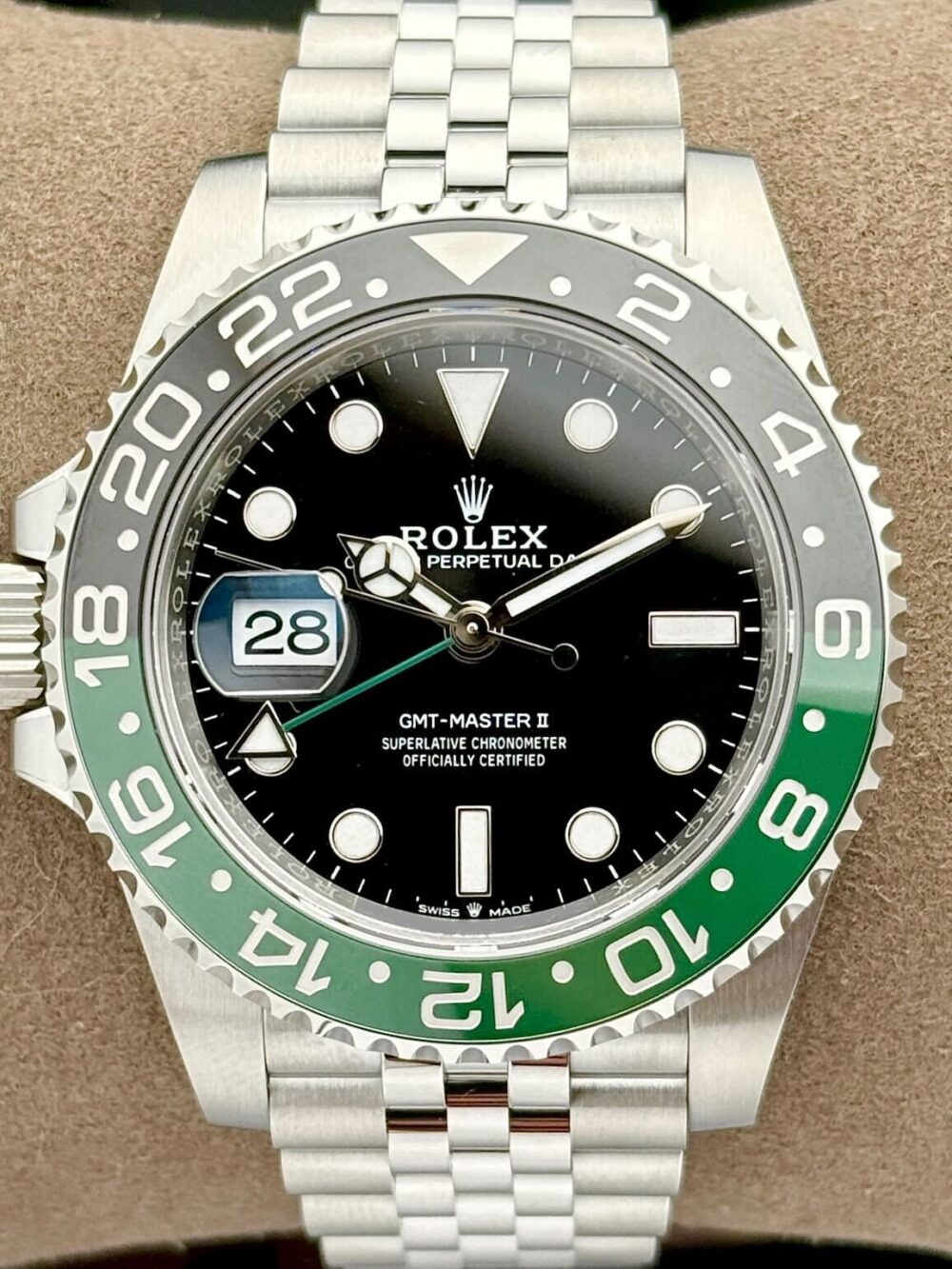 Rolex GMT-Master II Jubilee "Sprite" Green/Black Bezel 126720VTNR | 2025 | 40mm
