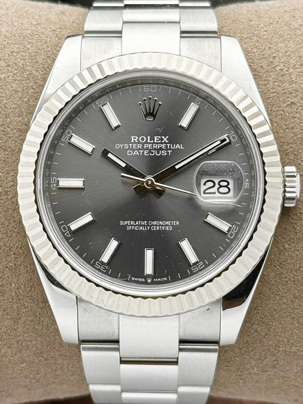 Rolex Datejust 41 Rhodium Grey Index Dial Stainless Steel Fluted Oyster 126334 | 2020 | 41mm