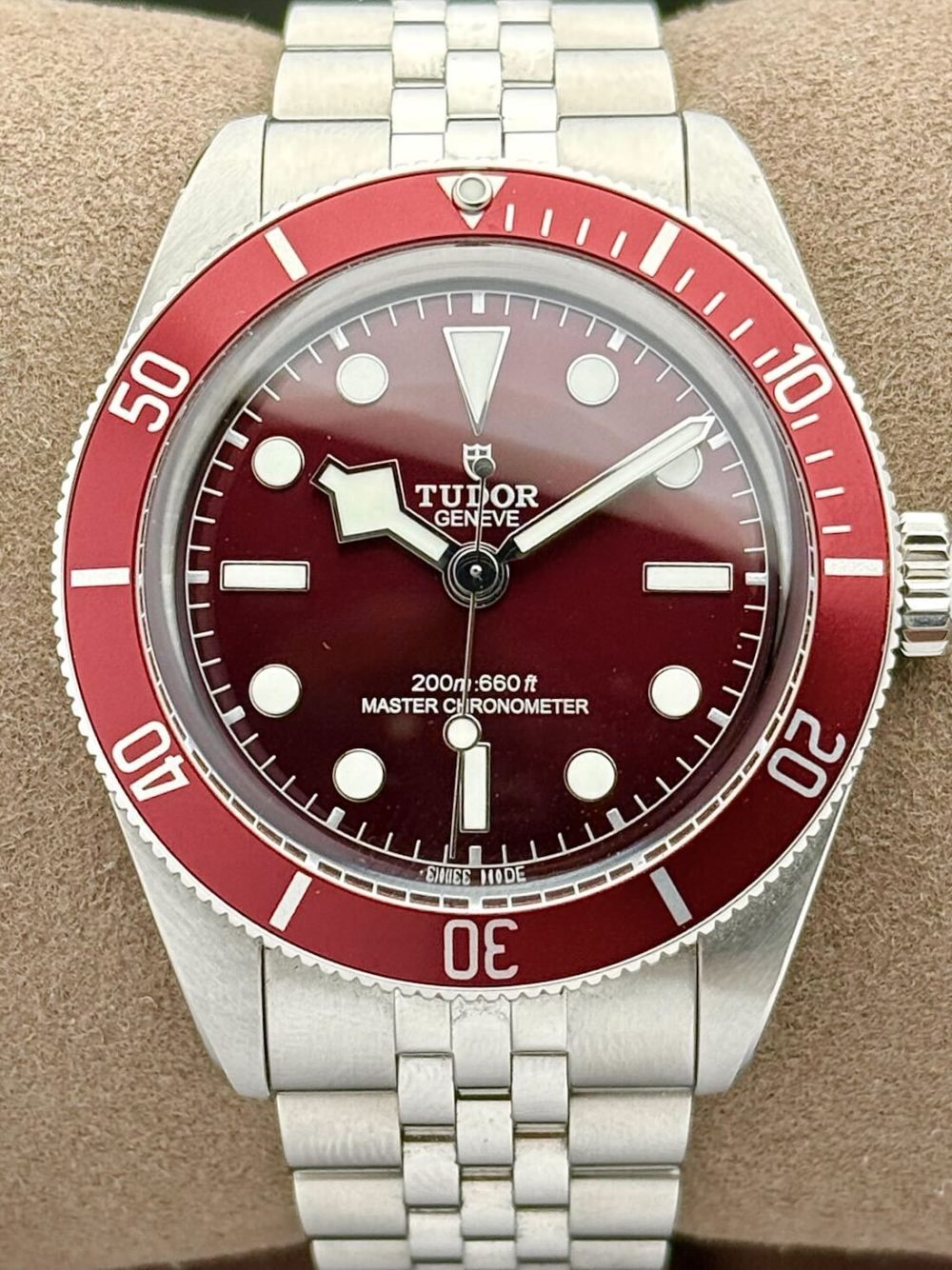 Tudor Black Bay 58 Burgundy Red Dial and Bezel M7939A1A0RU-0001 | 2025 | 39mm