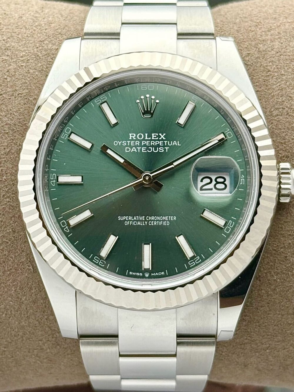 Rolex Datejust 41 Green Dial Fluted Oyster Bracelet 126334 | 2024 | 41mm